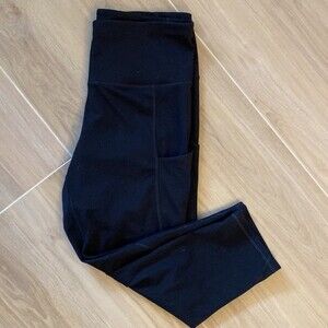LINGSWALLOW~CROPPED BLACK LEGGING~POCKETS~MEDIUM